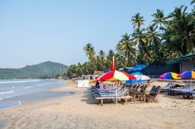 Palolem, Hindistan. 2 Kasım 2023: Güneşli bir günde Palolem Plajı