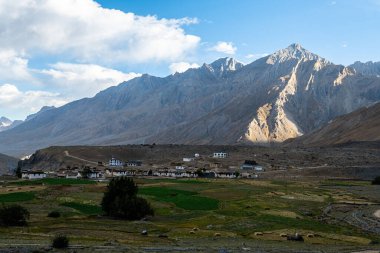 Hindistan 'ın Spiti Vadisi manzarası