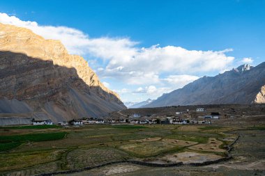 Hindistan 'ın Spiti Vadisi manzarası