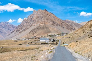Hindistan, Spiti Vadisi 'ndeki Kee Manastırı manzarası
