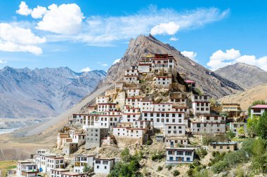 Hindistan, Spiti Vadisi 'ndeki Kee Manastırı manzarası