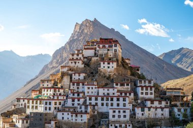 Hindistan, Spiti Vadisi 'ndeki Kee Manastırı manzarası