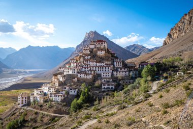 Hindistan, Spiti Vadisi 'ndeki Kee Manastırı manzarası