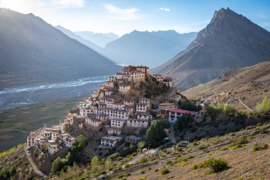 Hindistan, Spiti Vadisi 'ndeki Kee Manastırı manzarası