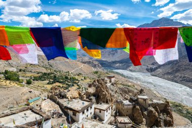 Hindistan, Spiti Vadisi 'ndeki kaza kasabasının manzarası