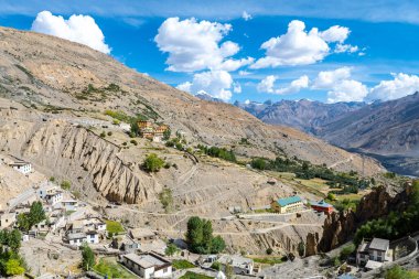 Hindistan, Spiti Vadisi 'ndeki kaza kasabasının manzarası