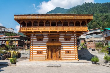 Manali, Hindistan. 10 Eylül 2023: Eski Manali, Hindistan 'ın gecekondu evleri