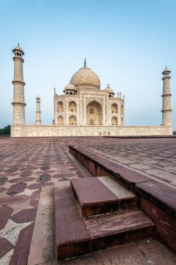 Agra, Hindistan 'daki muhteşem Tac Mahal Sarayı manzarası