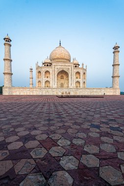 Agra, Hindistan 'daki muhteşem Tac Mahal Sarayı manzarası