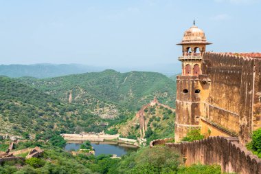 Jaipur, Hindistan 'daki kehribar kalesinin manzarası