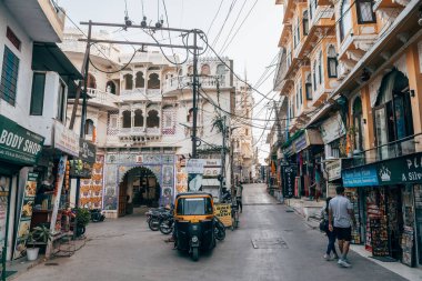 Udaipur, Hindistan. 15 Ekim 2023: Udaipur, Hindistan 'da Pichola Gölü manzarası