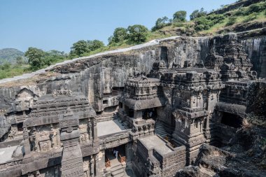 Aurangabad, Hindistan 'daki Ellora mağaralarının manzarası
