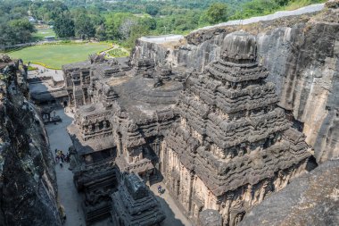 Aurangabad, Hindistan 'daki Ellora mağaralarının manzarası