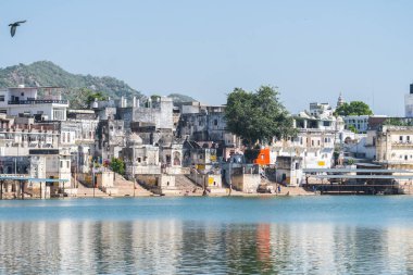 Impkar, Hindistan. 12 Ekim 2023: Punkar Gölü 'nün panoramik manzarası, Hindistan