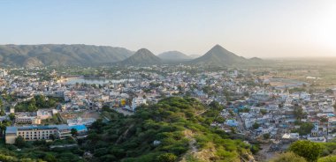 Impkar, Hindistan. 12 Ekim 2023: Punkar Gölü 'nün panoramik manzarası, Hindistan