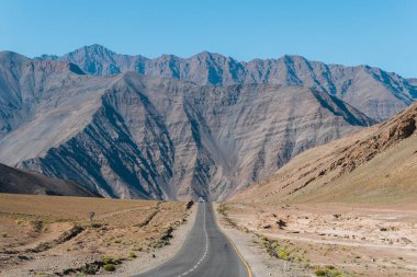 Hindistan 'ın Leh ladakh bölgesindeki Lamayuru köyünün manzarası