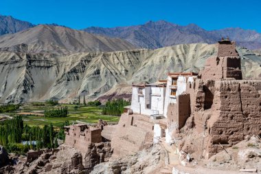 Hindistan 'ın Leh ladakh bölgesindeki Lamayuru köyünün manzarası