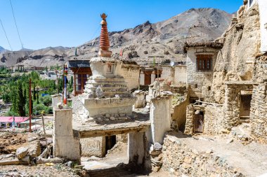 Hindistan 'ın Leh ladakh bölgesindeki Lamayuru köyünün manzarası