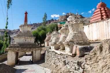 Hindistan 'ın Leh ladakh bölgesindeki Lamayuru köyünün manzarası