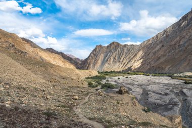 Leh Ladakh, Hindistan 'da Markha yürüyüşünün manzarası