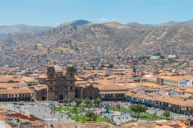  Ucusco, Peru. 5 Ekim 2022: Cucco Inka kasabasının sokak manzarası, Peru