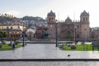  Ucusco, Peru. 5 Ekim 2022: Cucco Inka kasabasının sokak manzarası, Peru