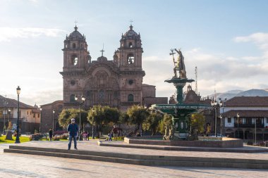  Ucusco, Peru. 5 Ekim 2022: Cucco Inka kasabasının sokak manzarası, Peru