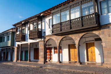  Ucusco, Peru. 5 Ekim 2022: Cucco Inka kasabasının sokak manzarası, Peru