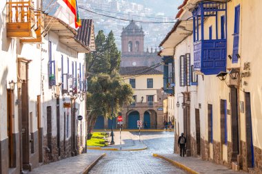  Ucusco, Peru. 5 Ekim 2022: Cucco Inka kasabasının sokak manzarası, Peru