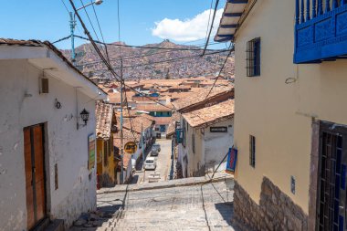  Ucusco, Peru. 5 Ekim 2022: Cucco Inka kasabasının sokak manzarası, Peru