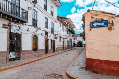  Ucusco, Peru. 5 Ekim 2022: Cucco Inka kasabasının sokak manzarası, Peru