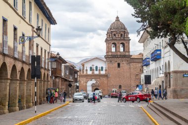  Ucusco, Peru. 5 Ekim 2022: Cucco Inka kasabasının sokak manzarası, Peru
