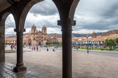  Ucusco, Peru. 5 Ekim 2022: Cucco Inka kasabasının sokak manzarası, Peru