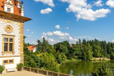 Pruhonice Park Sarayı, Neo-Rönesans tarzında yapılmıştır. Bohemya, Çek Cumhuriyeti
