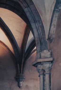 Prag, Bohemya 'daki Aziz Agnes Manastırı' nın içindeki Roma tırtıklı kasa dairesi. Ortaçağ iç mimarisi