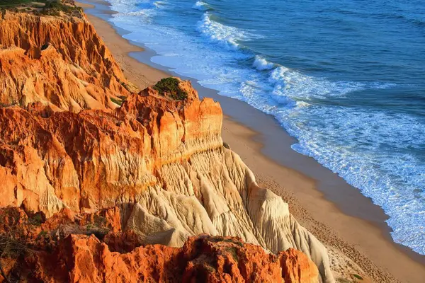 Прибрежные Скалы Пляж Фалезия Закате Алгарве Португалия Стоковое Изображение