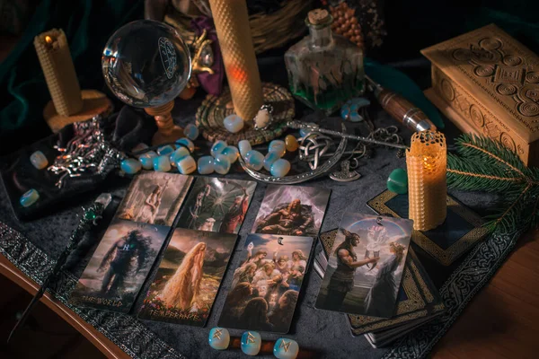 Concept Divination Prédictions Sur Cartes Tarot Magie Scandinave Europe Ukraine — Photo