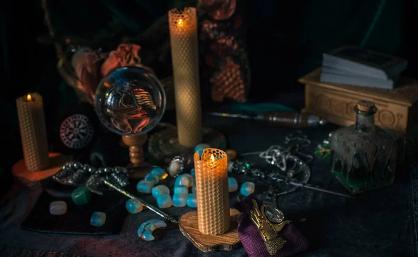 北欧のコンセプト 古い世界の魔法 異教のシーン 北魔女の祭壇 — ストック写真