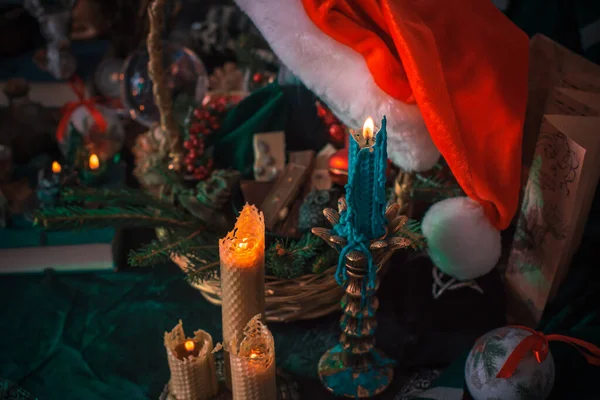 圣诞气氛的概念 命运预测 魔法球和其他魔法 魔术美学图解 — 图库照片