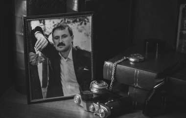 Eski fotoğrafların estetiği, eski fotoğrafların olduğu albümler, eski moda akımları.