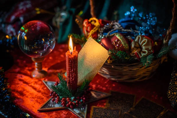 Έννοια Της Χριστουγεννιάτικης Ατμόσφαιρας Μαντεία Προβλέψεις Της Μοίρας Μαγική Μπάλα — Φωτογραφία Αρχείου