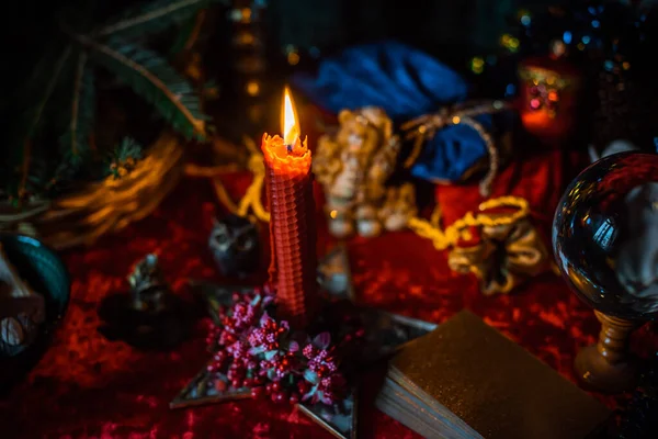 Mistyczna Atmosfera Świąteczna Estetyka Świąteczna Pozytywne Wibracje Zimowe Dekoracje Domu — Zdjęcie stockowe