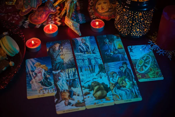クリスマス占い ターロットカードや他の魔法の予測の概念 ヨーロッパ ウクライナ キエフ12月31日 イラスト編集 — ストック写真
