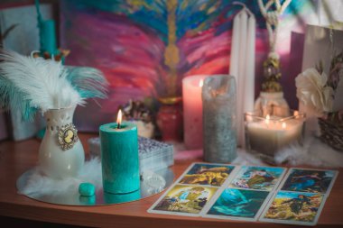 Kehanet kavramı, tarot kartlarındaki tahminler. Avrupa, Ukrayna. Kiev 1 Aralık: İllüstrasyon Editörü