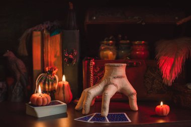 Gothic Family values, composition with a hand 