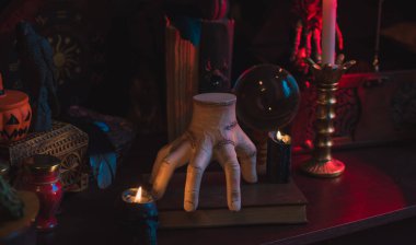 Gothic Family values, composition with a hand 