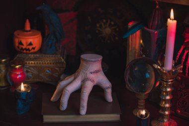 Gothic Family values, composition with a hand 