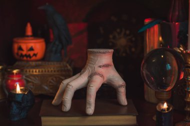 Gothic Family values, composition with a hand 