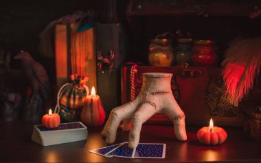 Gothic Family values, composition with a hand 