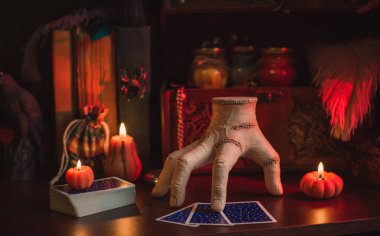 Gothic Family values, composition with a hand 